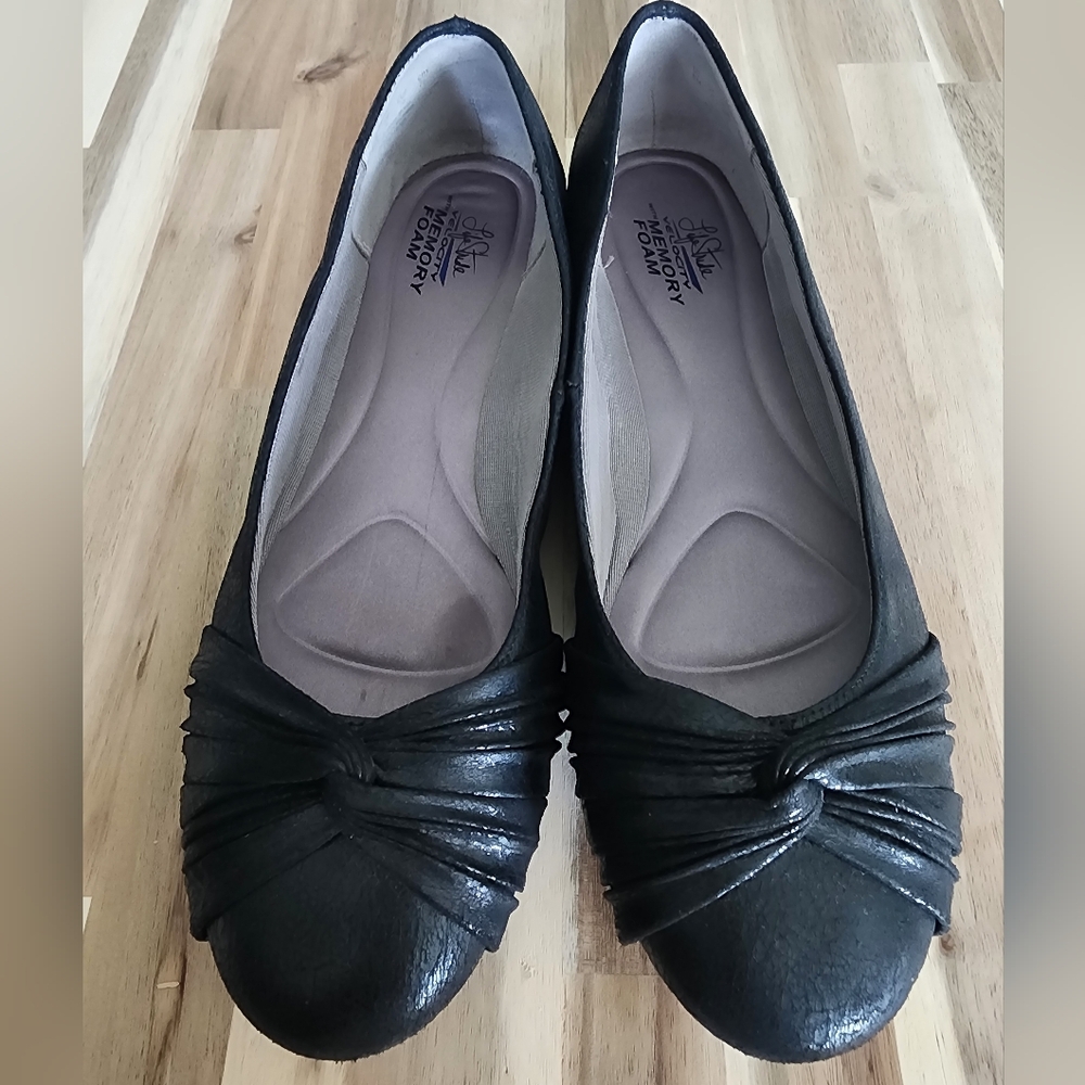 Life Stride w/ memory foam Size 8